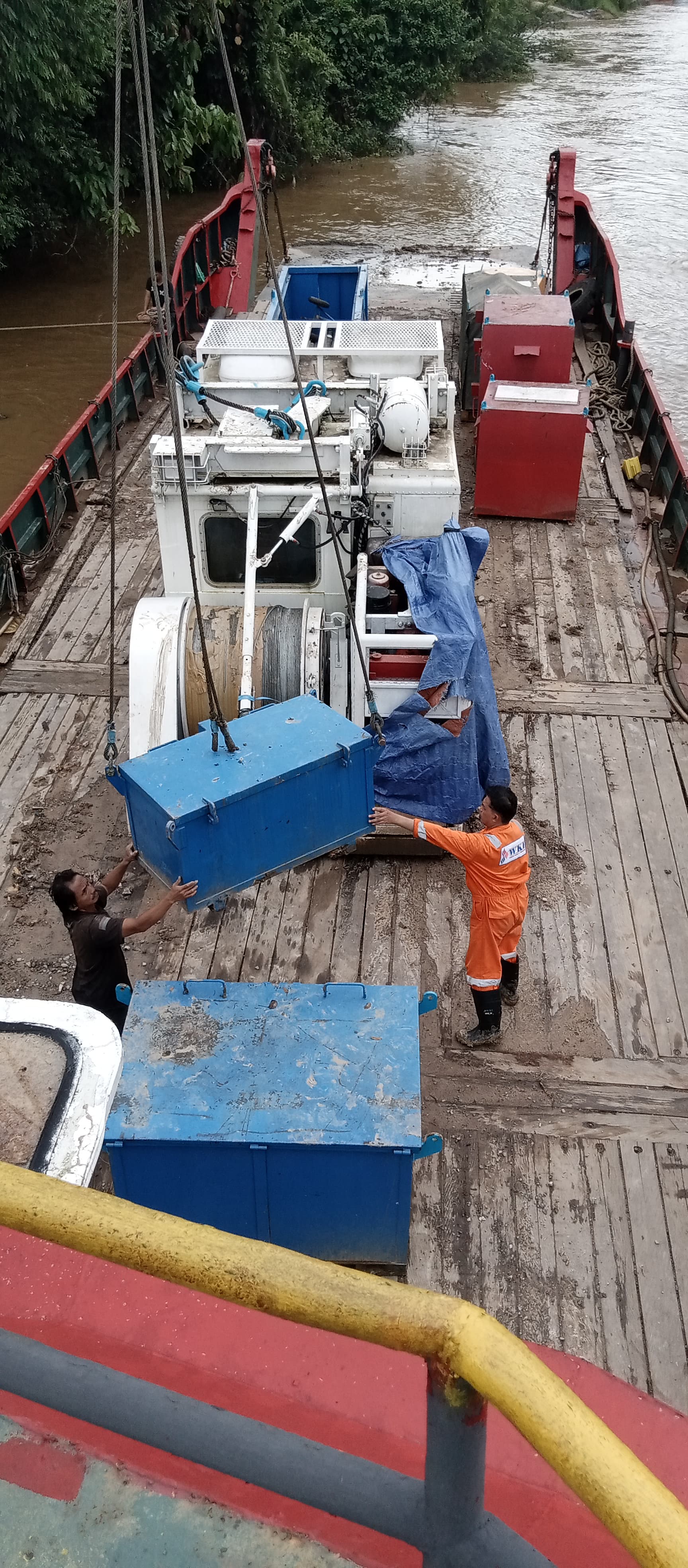 Mobilisasi Heavy-Lift Rig Equipment: Long Bagun ke Balikpapan